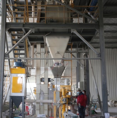 Trwyddedau a gwybodaeth newydd yn y diwydiant anifeiliaid